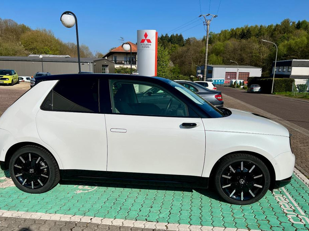 Honda e
