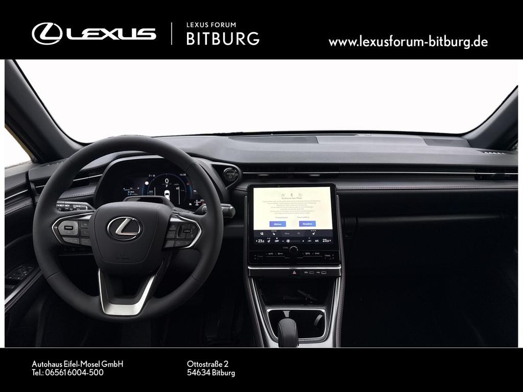 Lexus LBX