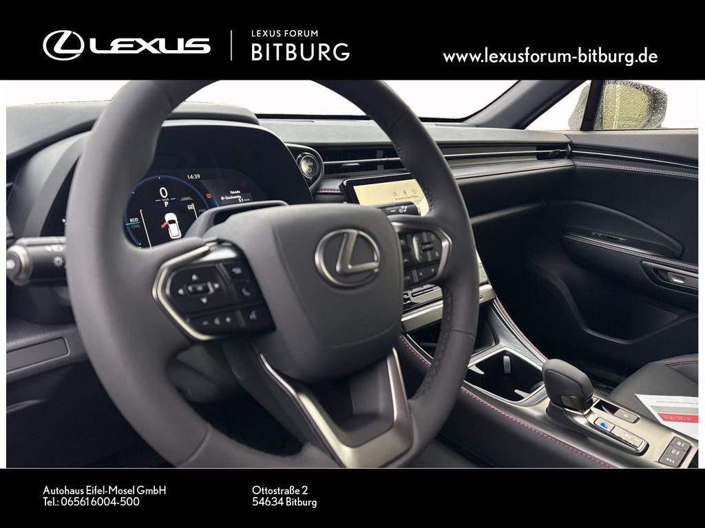Lexus LBX
