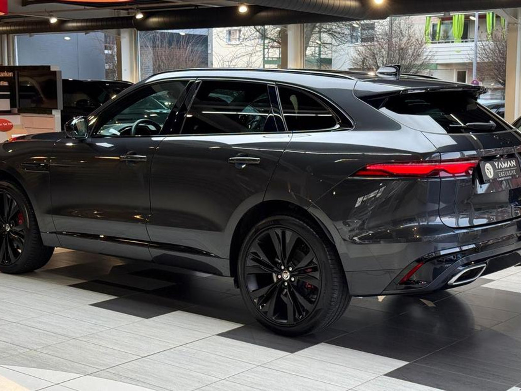 Jaguar F-Pace
