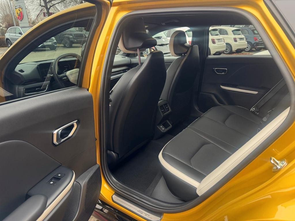Kia K4