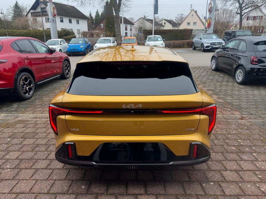 Kia K4