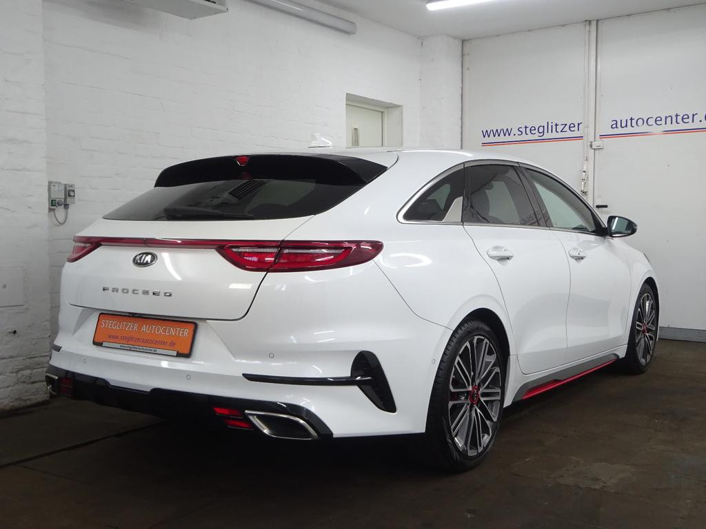 Kia ProCeed