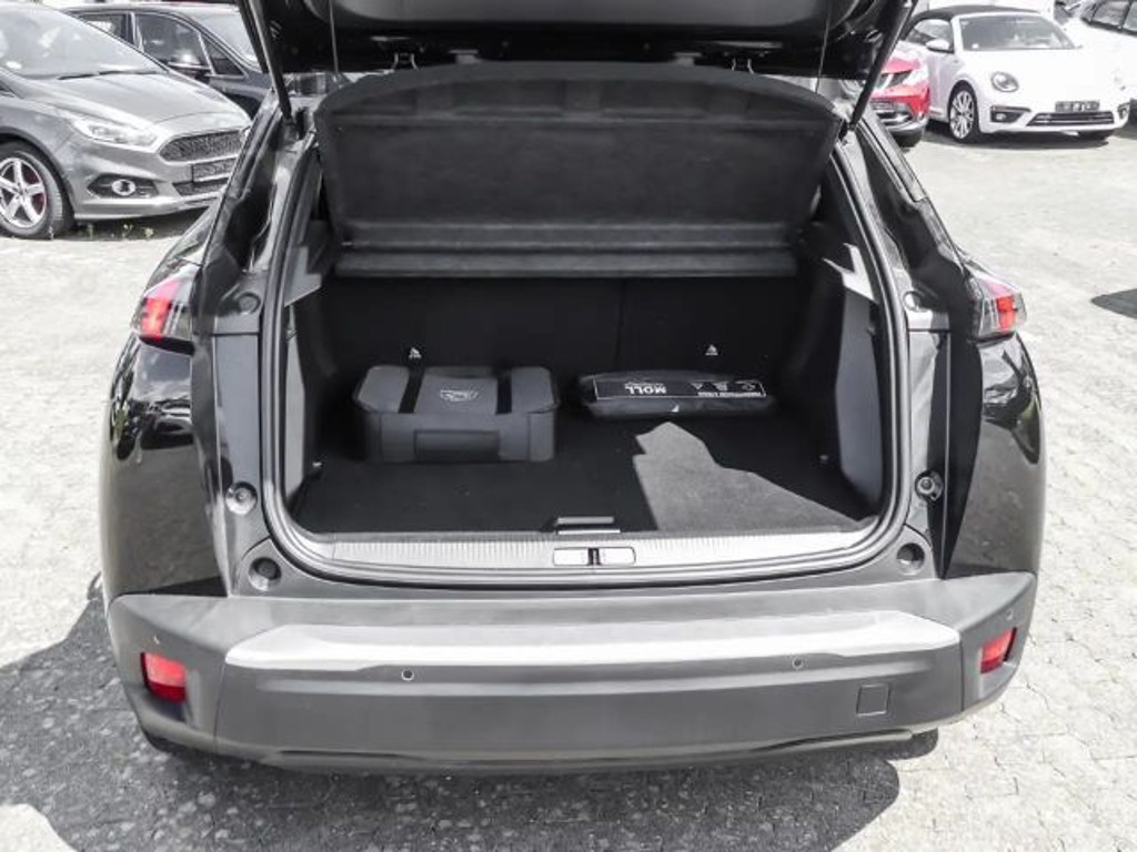 Peugeot e-2008