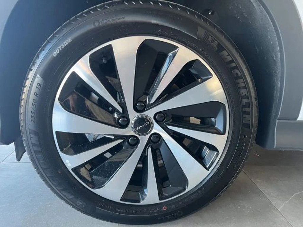 BYD Seal U
