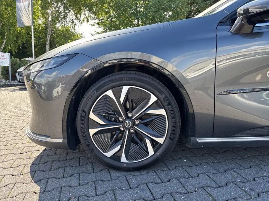 Mazda 6e