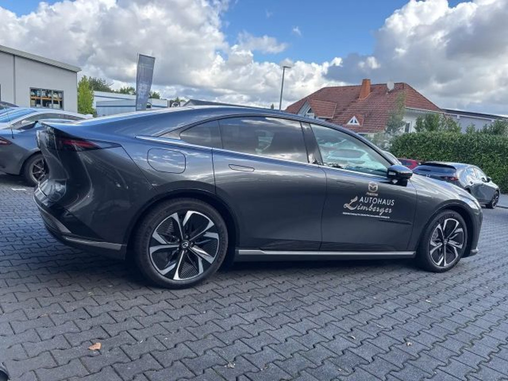 Mazda 6e