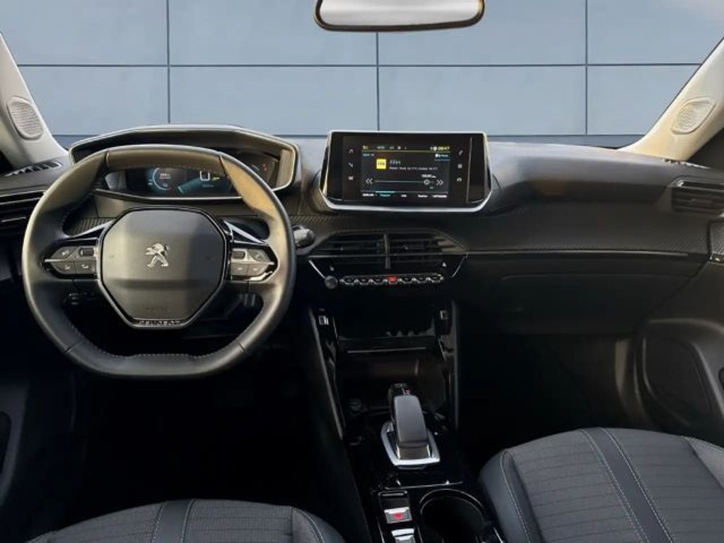 Peugeot e-2008