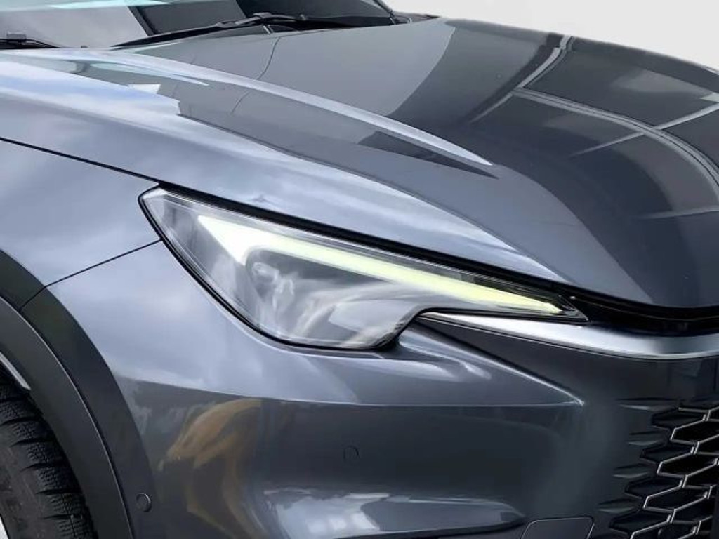 Lexus LBX