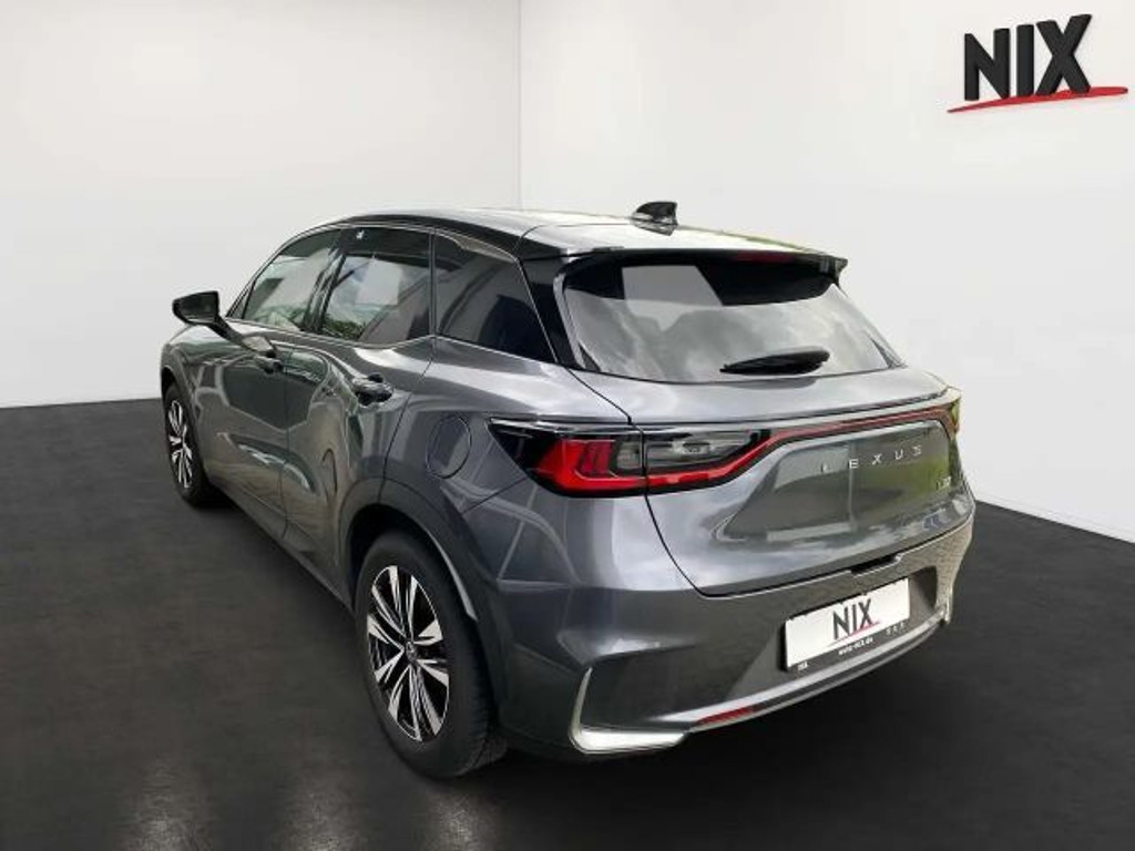 Lexus LBX