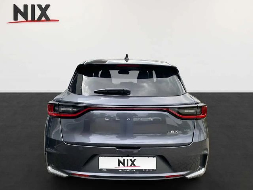 Lexus LBX