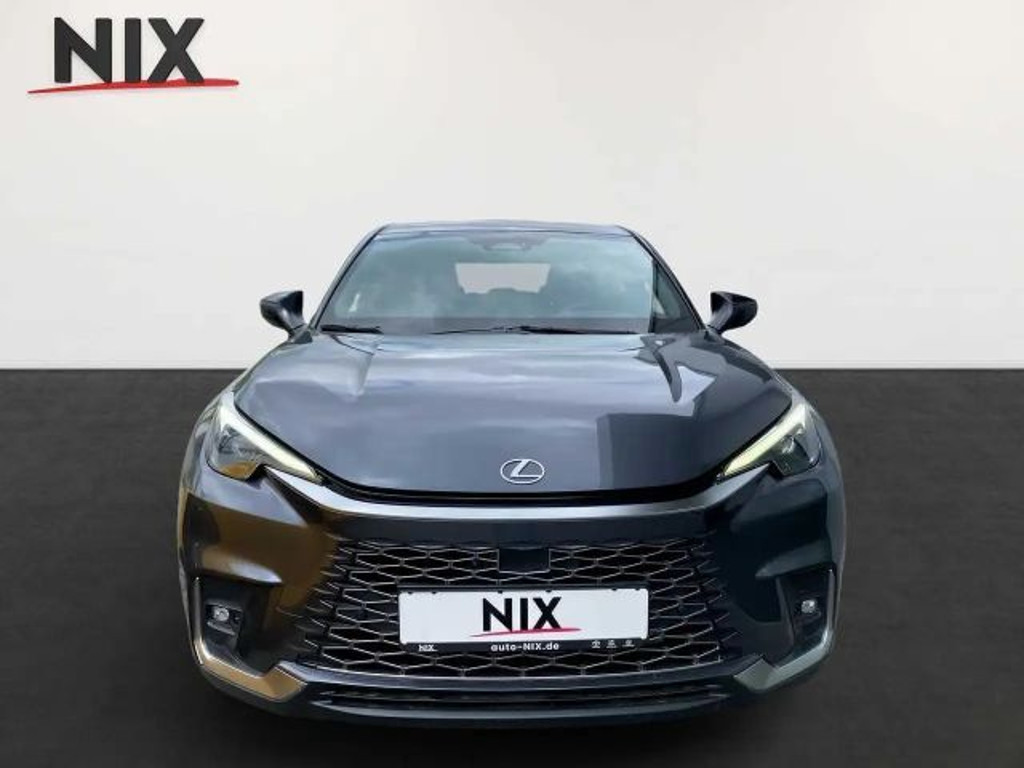 Lexus LBX
