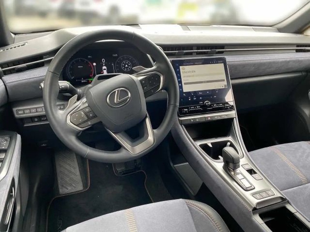 Lexus LBX