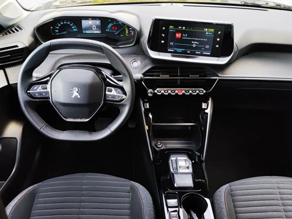 Peugeot e-208