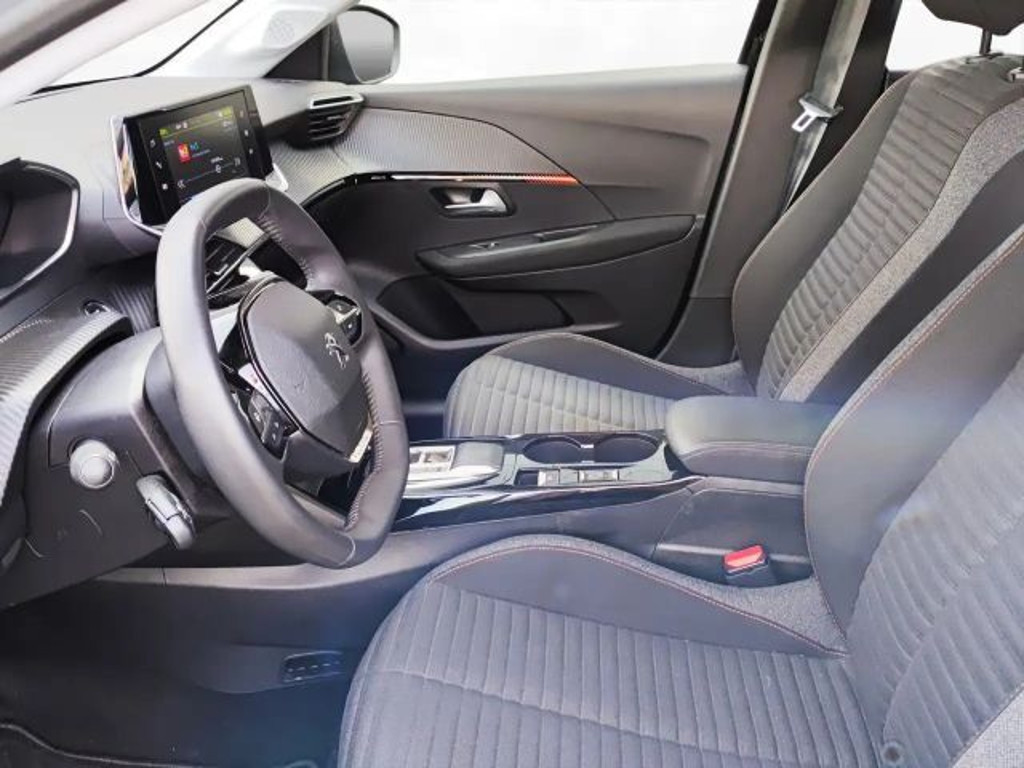 Peugeot e-208