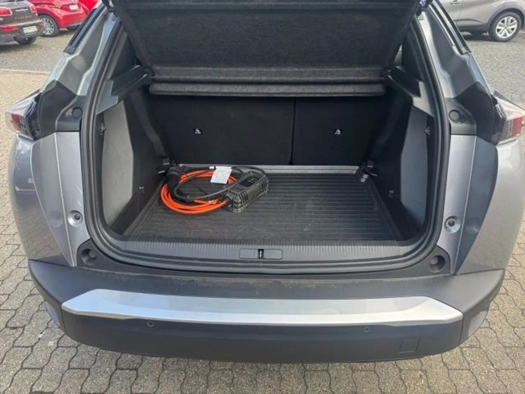 Peugeot e-2008