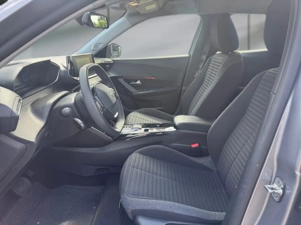 Peugeot e-2008
