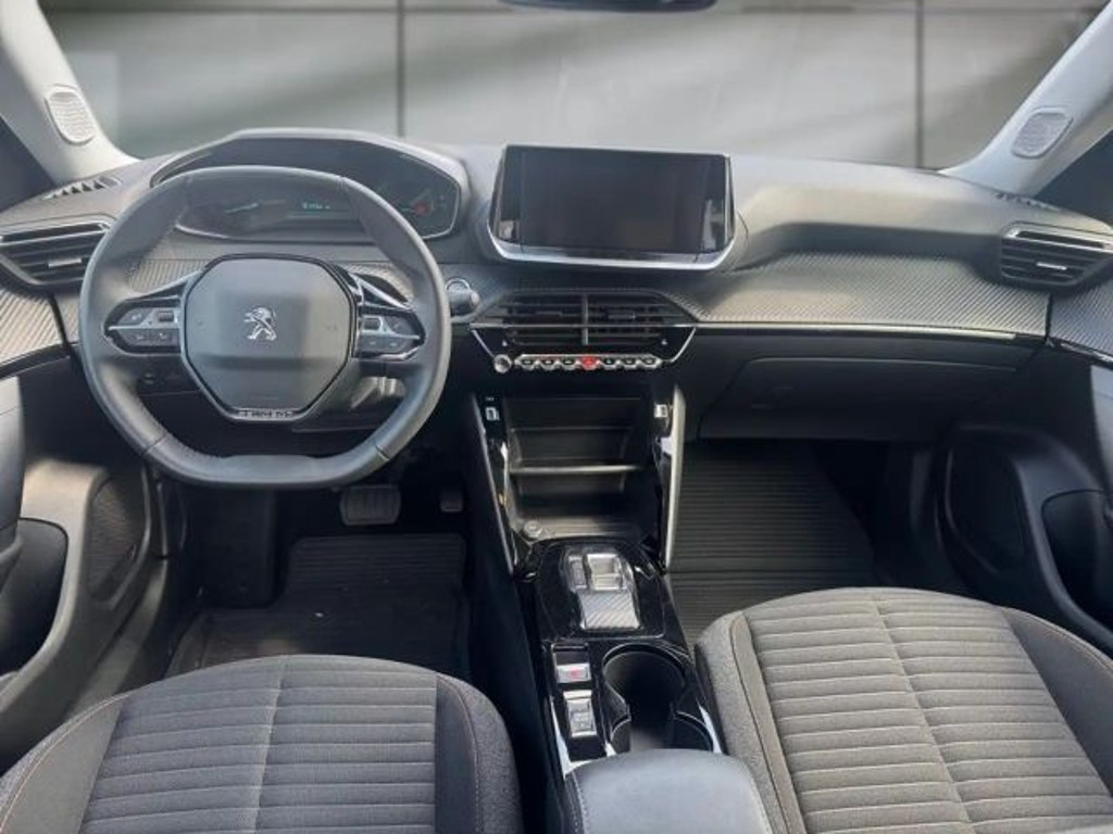 Peugeot e-2008