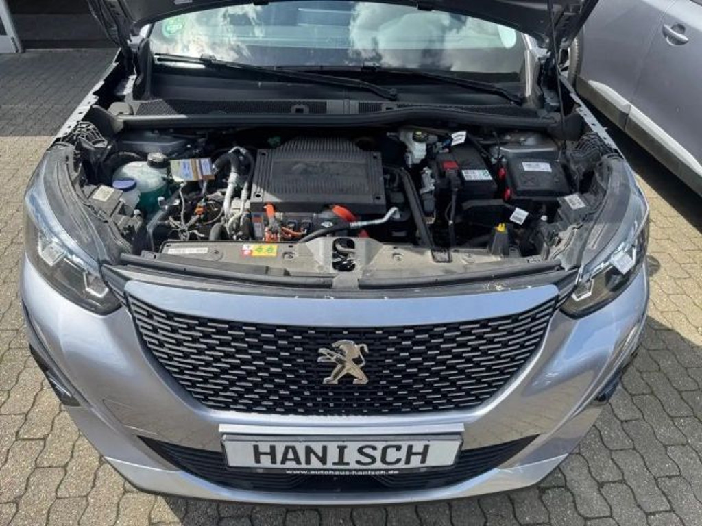 Peugeot e-2008