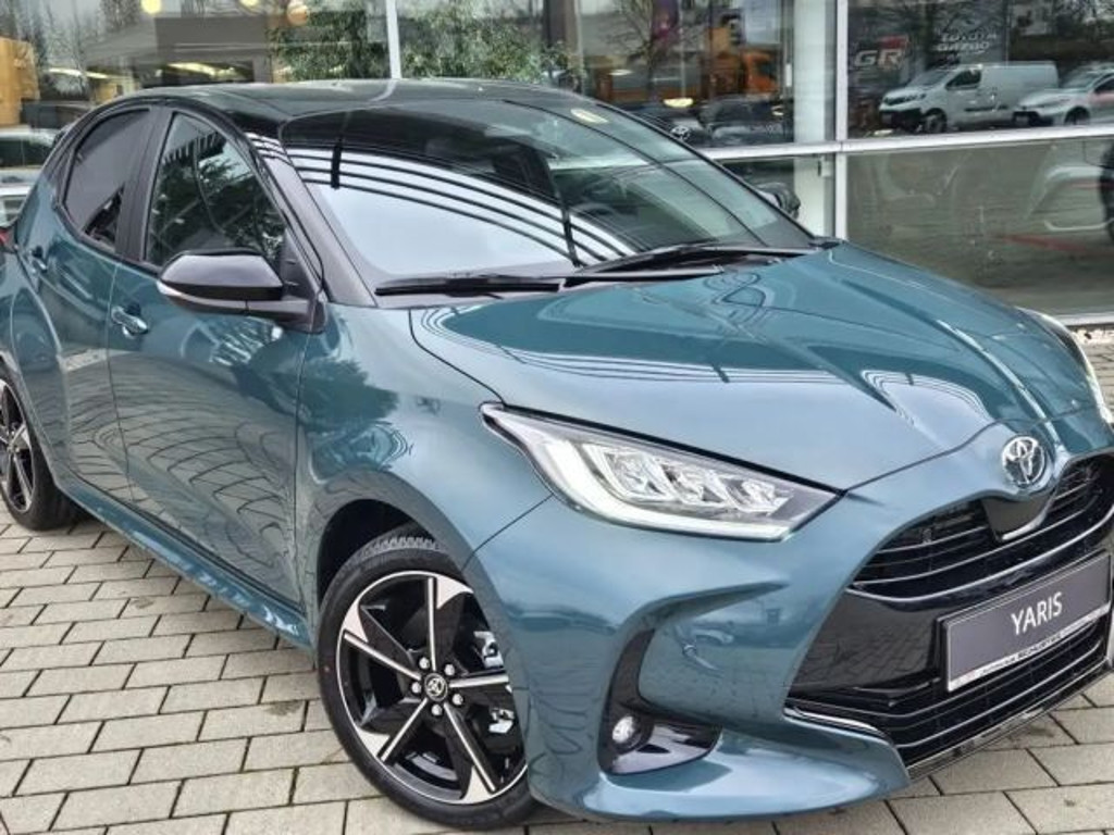 Toyota Yaris Style Hatchback Hybride VVT-i Plus