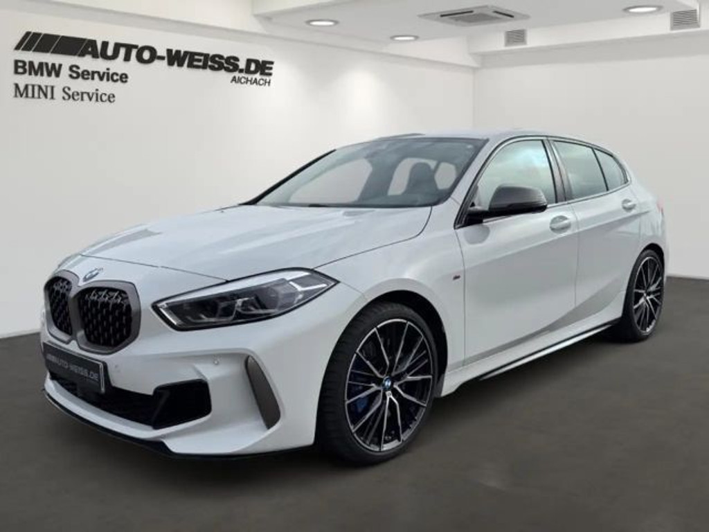 BMW 1 Serie 135 xDrive Sedan