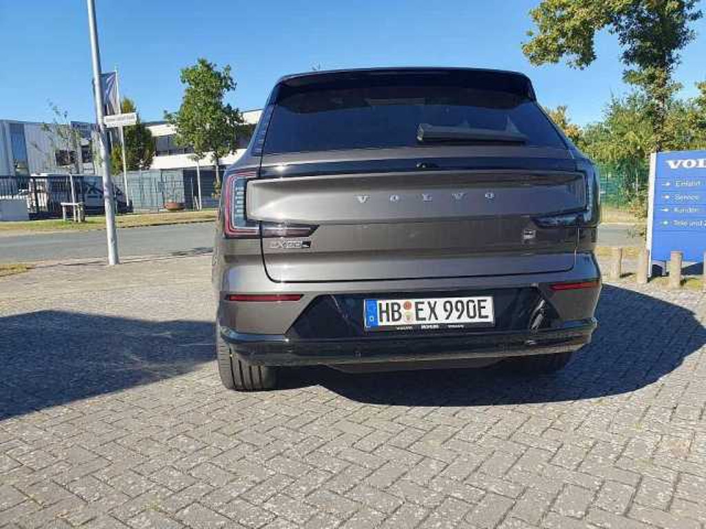 Volvo EX90