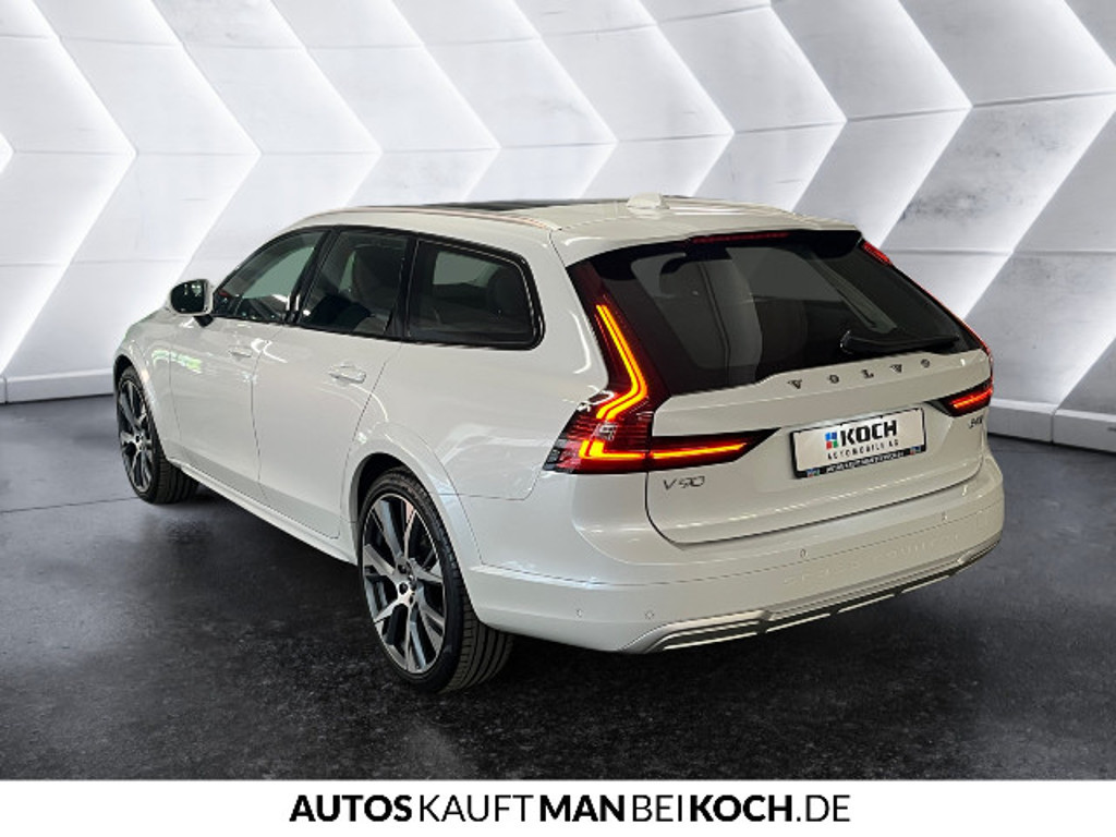 Volvo V90 Cross Country