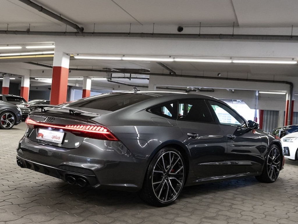 Audi S7