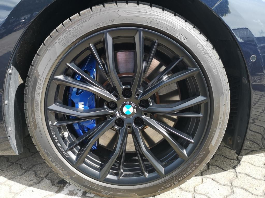 BMW M850