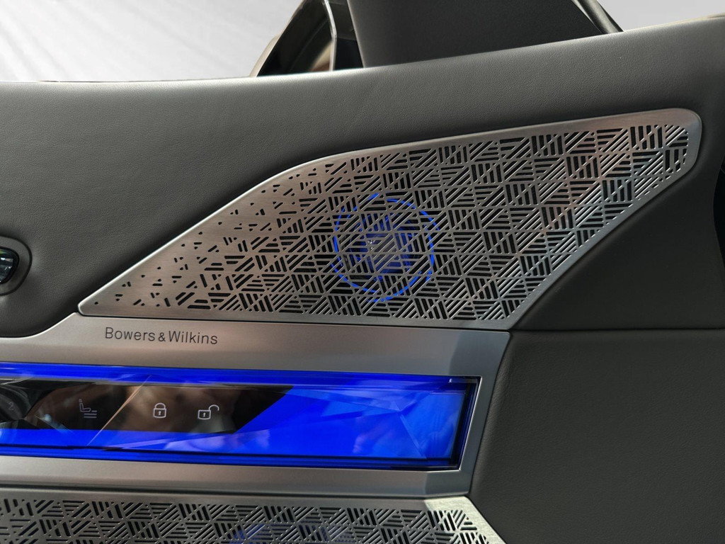 BMW M760