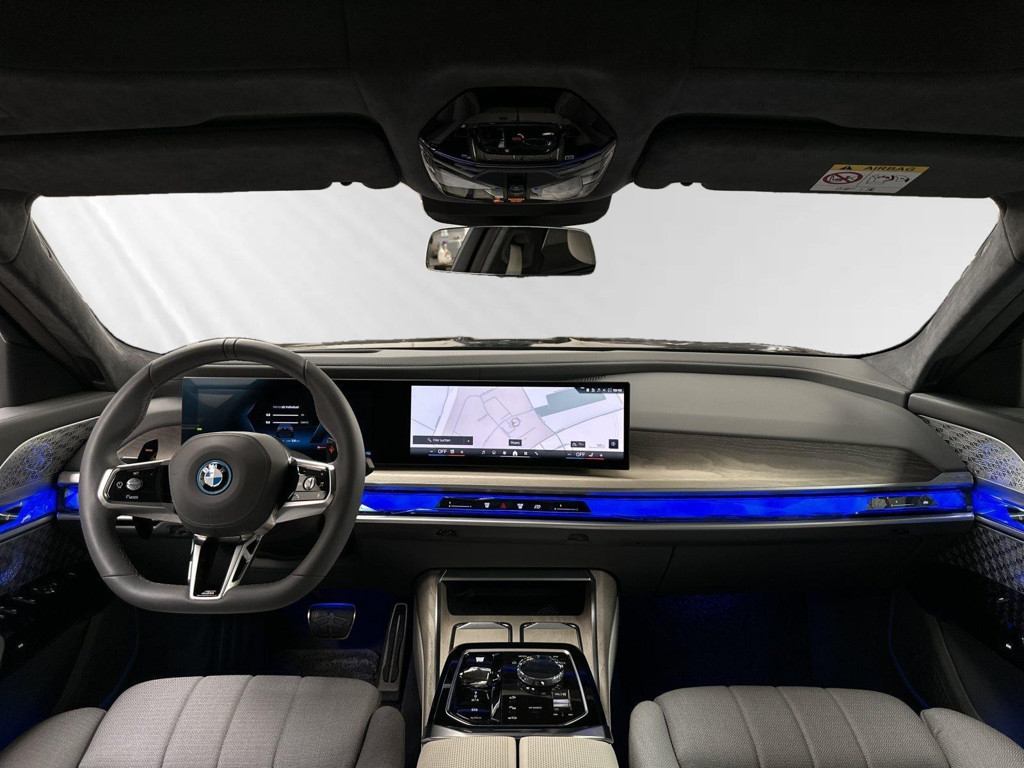 BMW M760