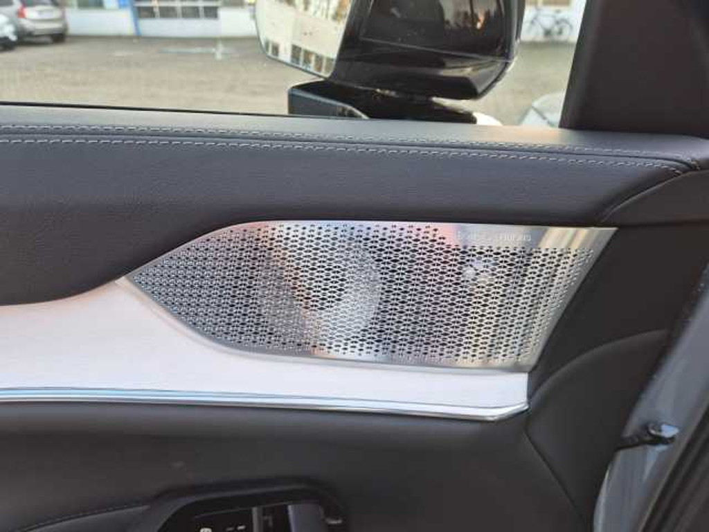 Volvo EX90