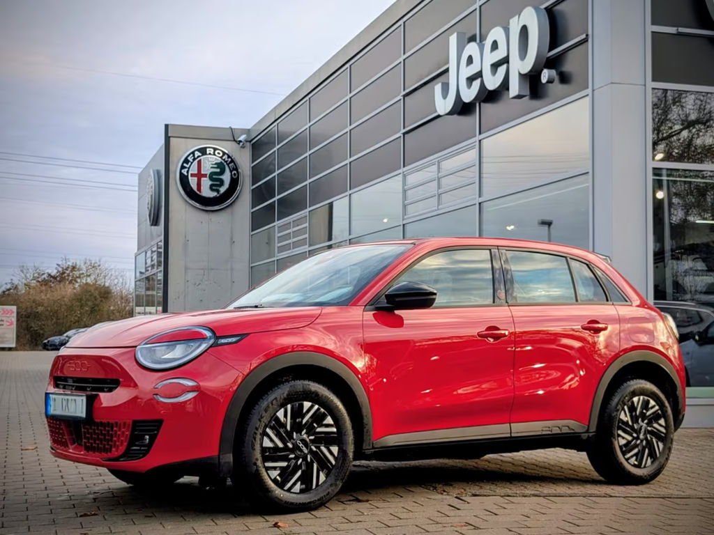 Fiat 600e Red  CarPlay  52KW/h sofort     NP.37.680,-