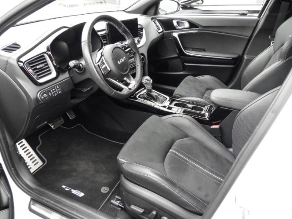 Kia ProCeed