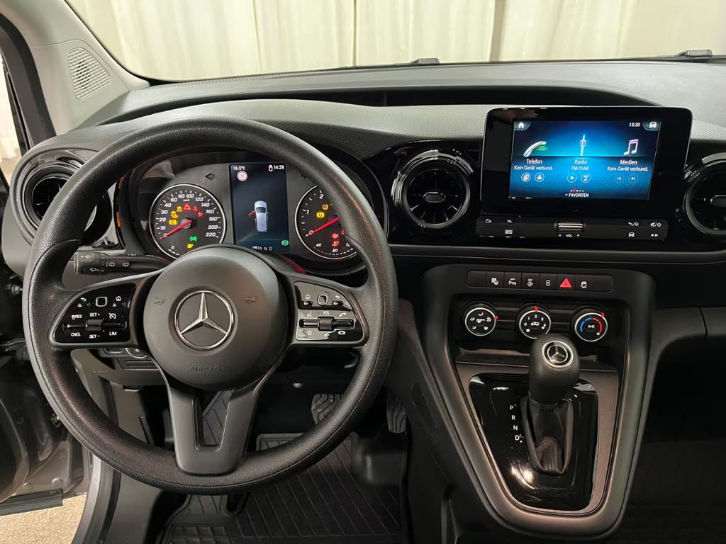 Mercedes-Benz T 180