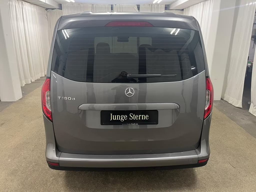 Mercedes-Benz T 180
