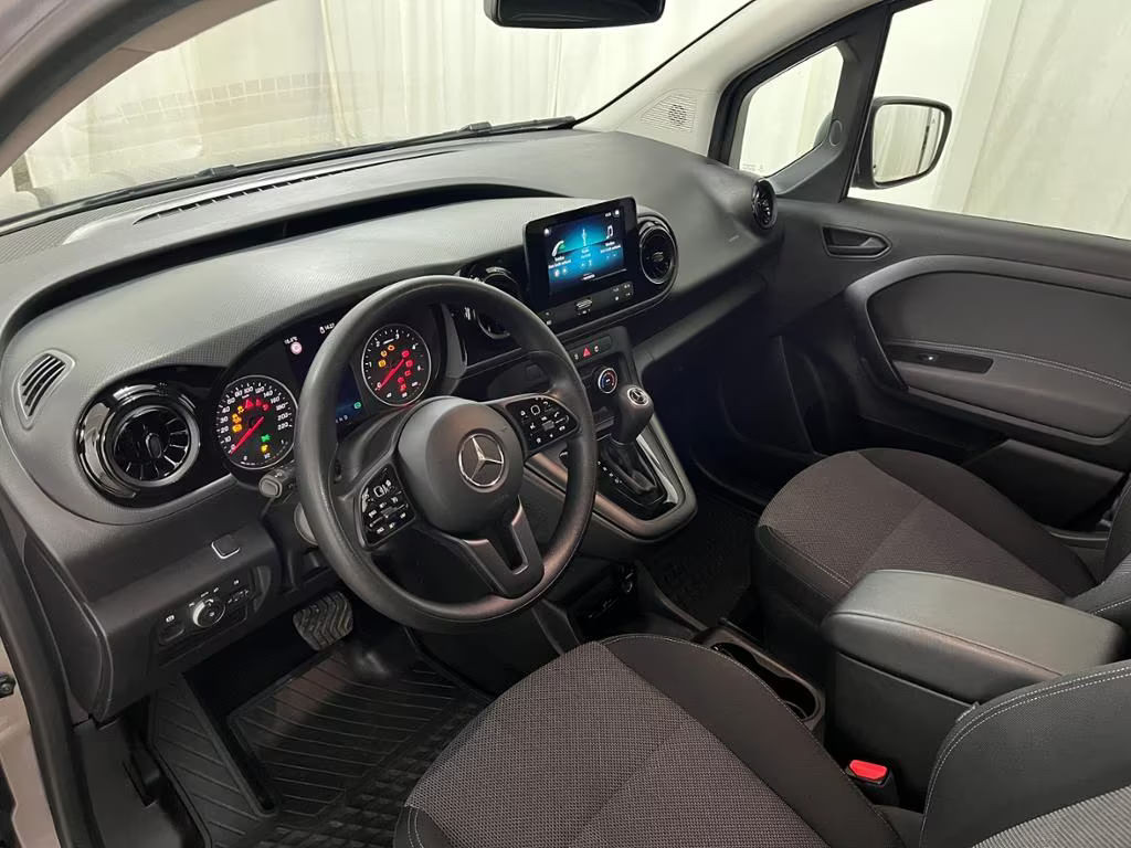 Mercedes-Benz T 180