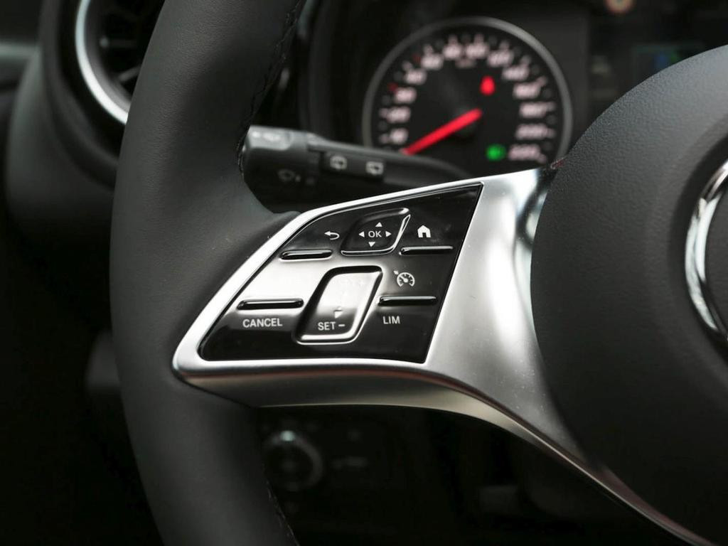 Mercedes-Benz T 180