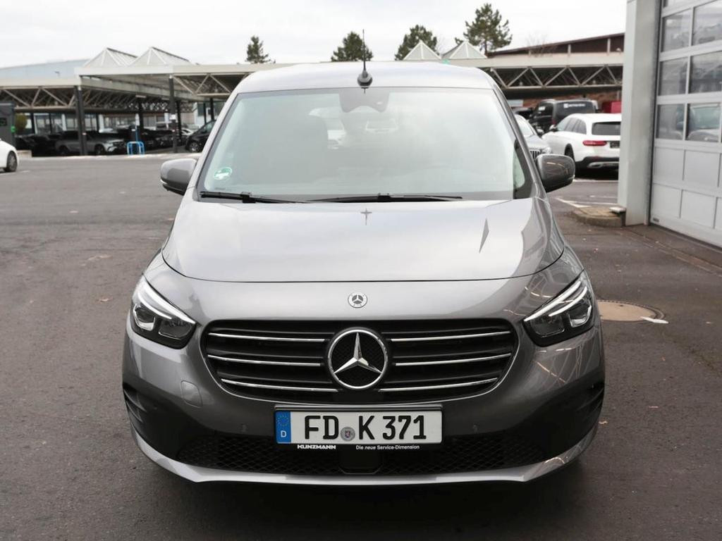 Mercedes-Benz T 180