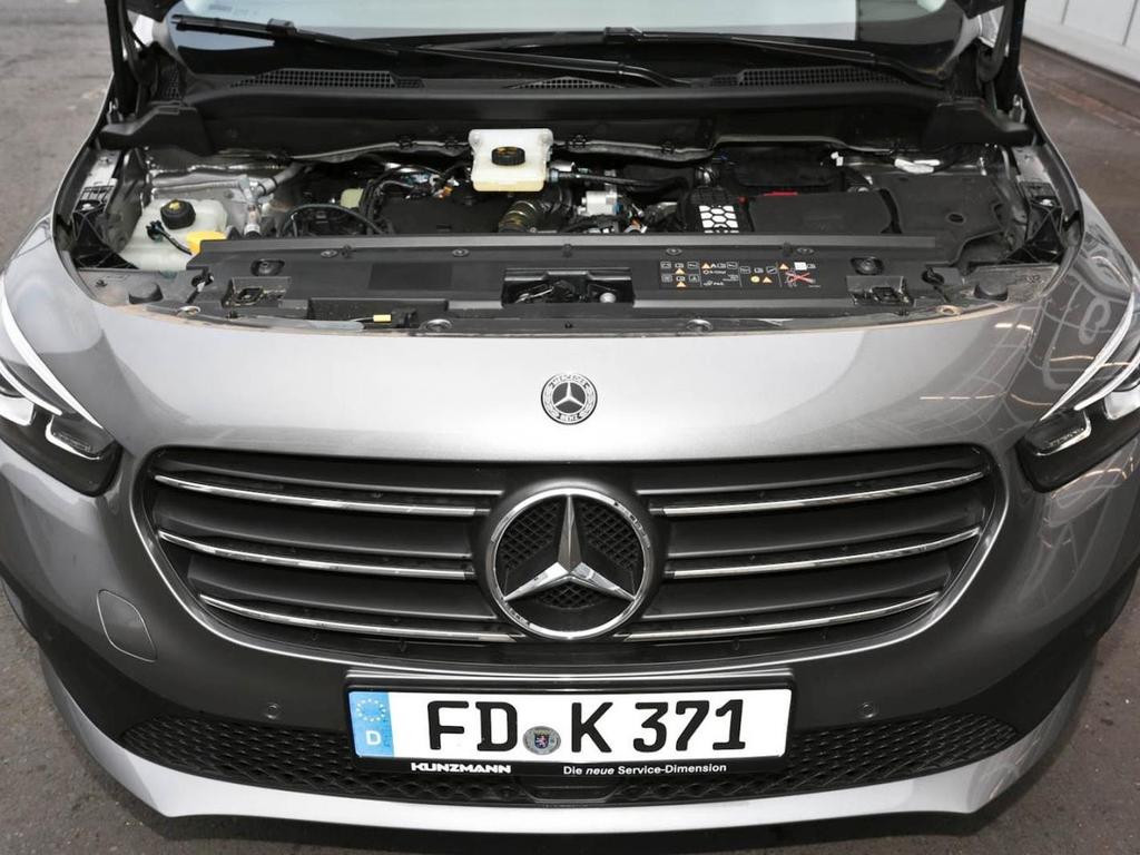 Mercedes-Benz T 180