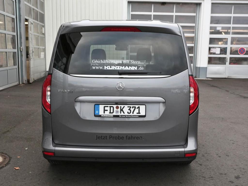 Mercedes-Benz T 180