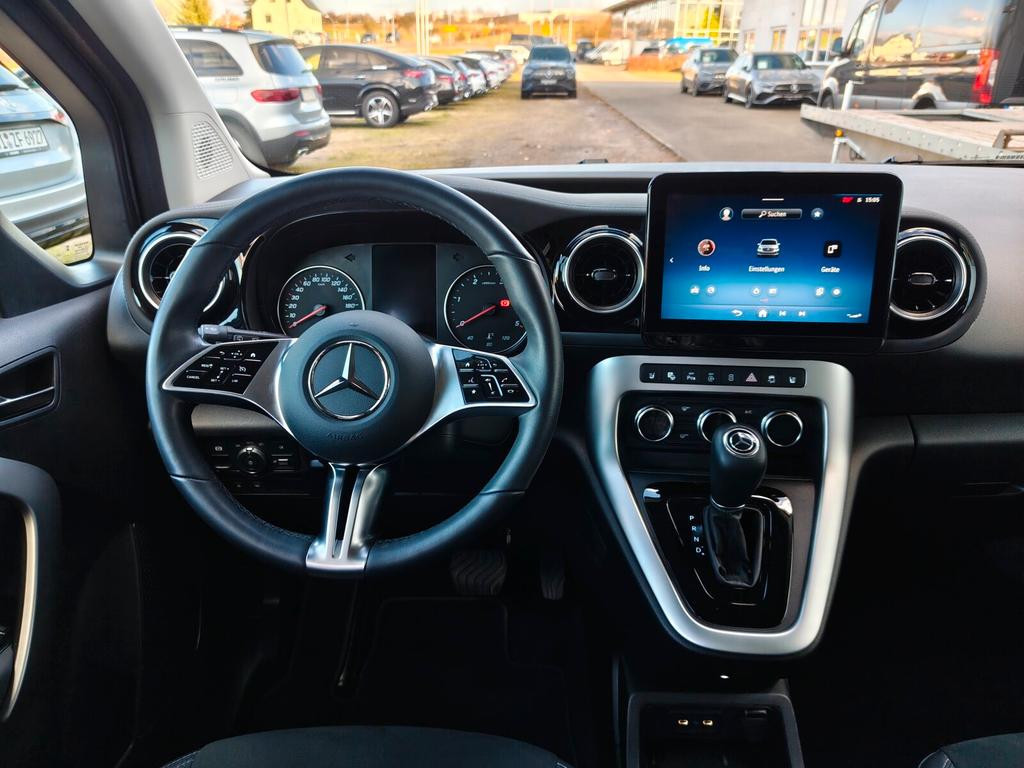 Mercedes-Benz T 180