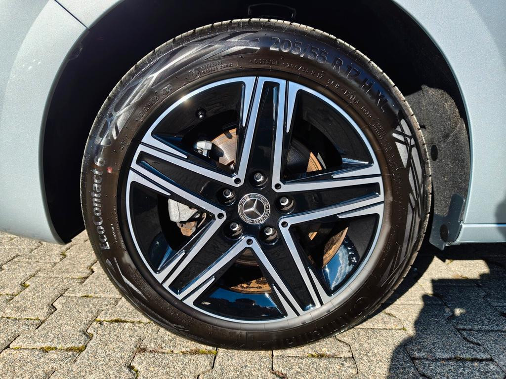 Mercedes-Benz T 180