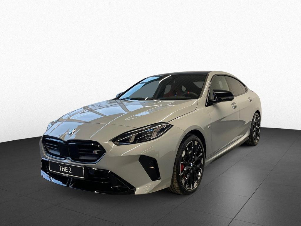 BMW M235