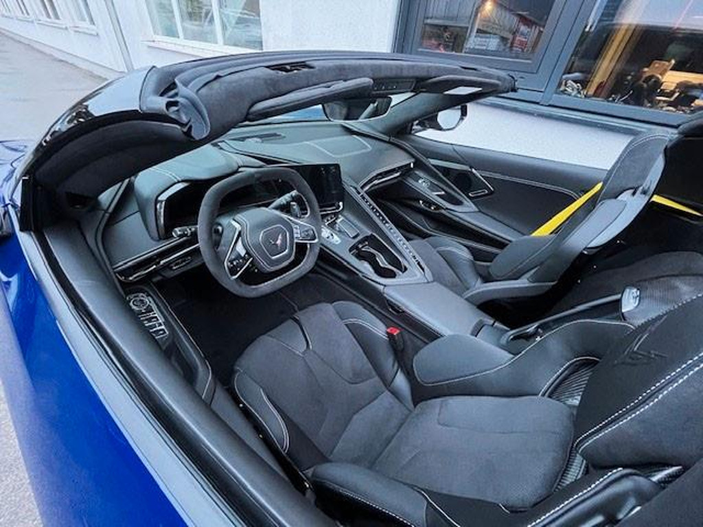Corvette C8