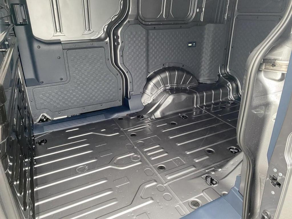 Kia PV5 Passenger