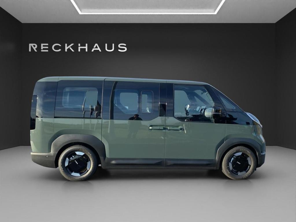 Kia PV5 Passenger