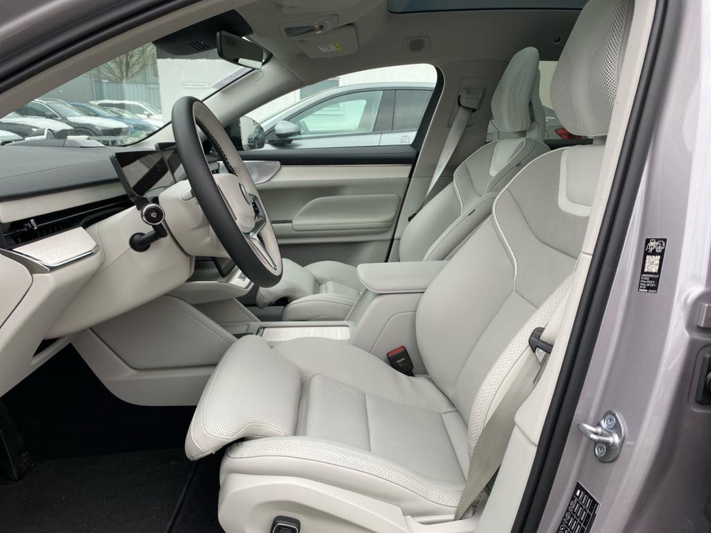 Volvo ES90
