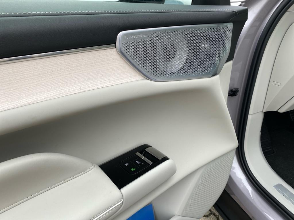 Volvo ES90