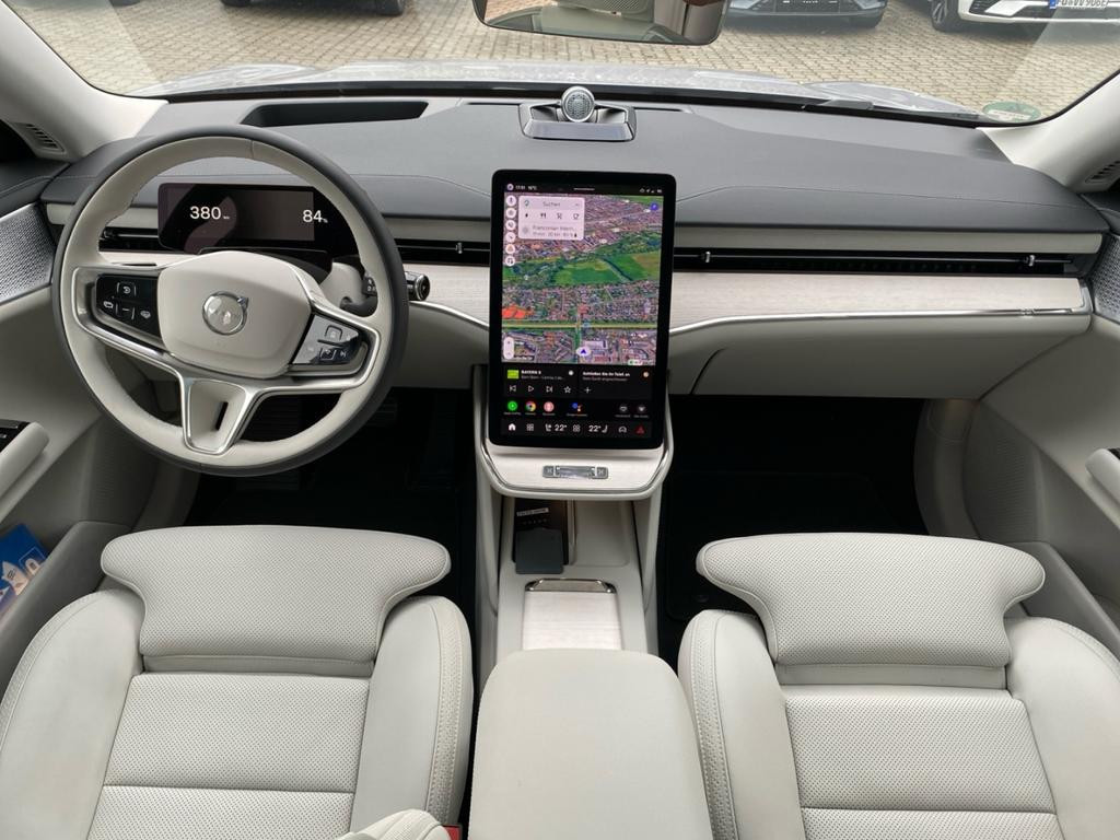 Volvo ES90